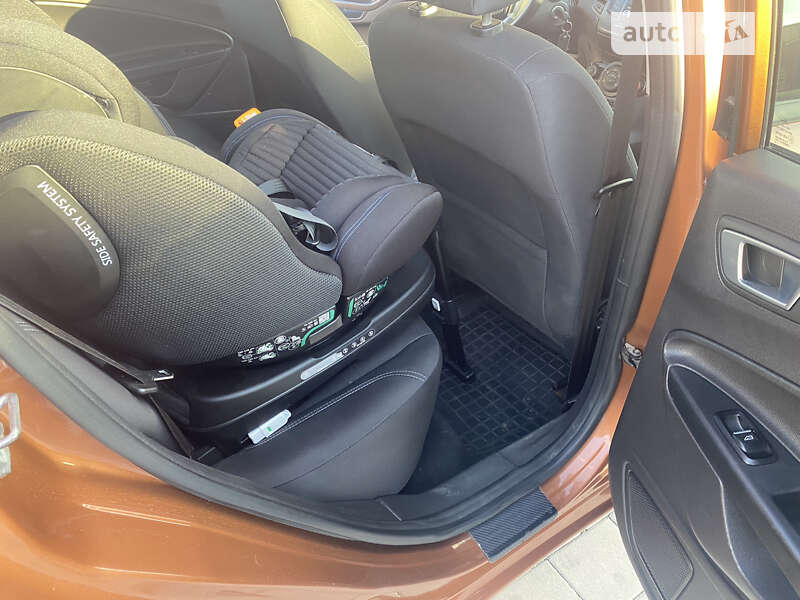 Хэтчбек Ford Fiesta 2015 в Хмельницком