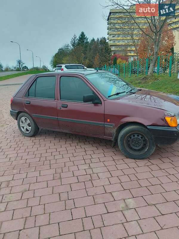 Хэтчбек Ford Fiesta 1989 в Трускавце
