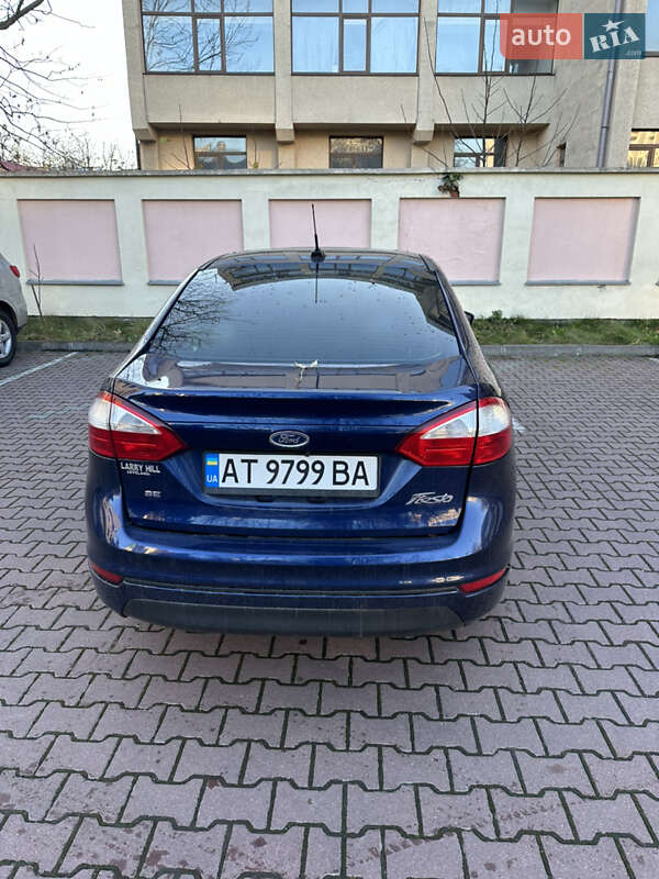 Седан Ford Fiesta 2016 в Івано-Франківську