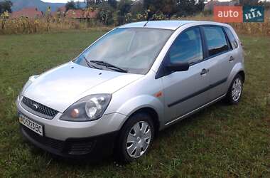 Хетчбек Ford Fiesta 2008 в Хусті