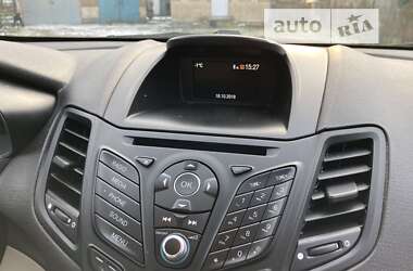 Седан Ford Fiesta 2018 в Львове