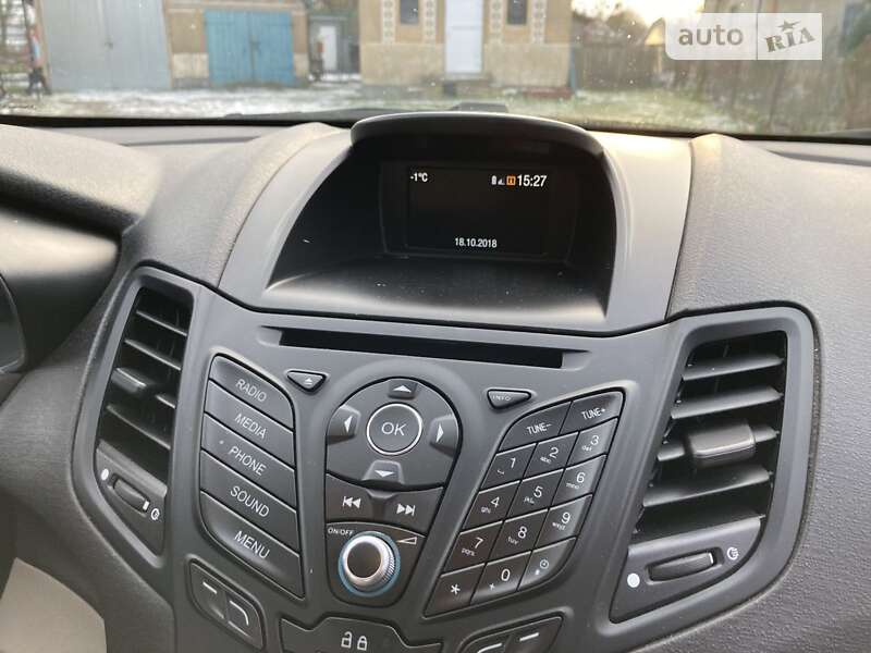 Седан Ford Fiesta 2018 в Львові