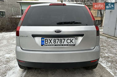 Хетчбек Ford Fiesta 2002 в 