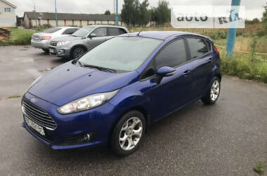 Хэтчбек Ford Fiesta 2014 в 