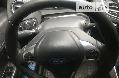 Хэтчбек Ford Fiesta 2014 в 