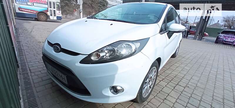 Хетчбек Ford Fiesta 2012 в Києві