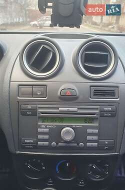 Хэтчбек Ford Fiesta 2008 в Ирпене