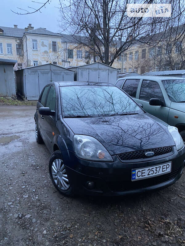 Хэтчбек Ford Fiesta 2008 в Черновцах