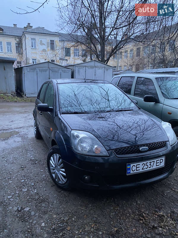 Хетчбек Ford Fiesta 2008 в Чернівцях