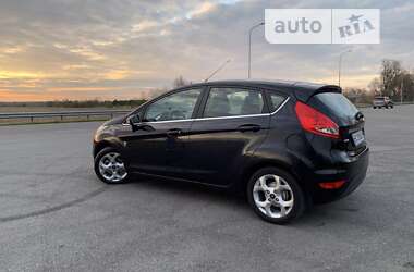 Хэтчбек Ford Fiesta 2009 в Львове