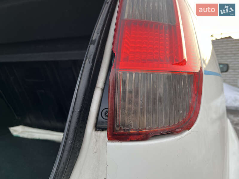 Хэтчбек Ford Fiesta 2004 в Чернигове фото 15 Хэтчбек Ford Fiesta 2004 в Чернигове