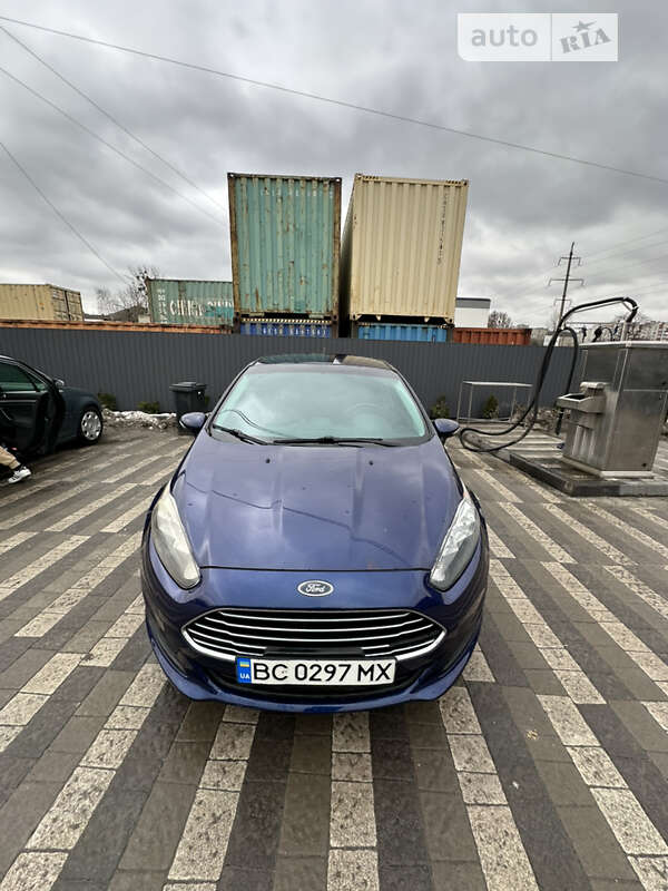 Седан Ford Fiesta 2016 в Львове