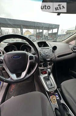 Седан Ford Fiesta 2016 в Львові