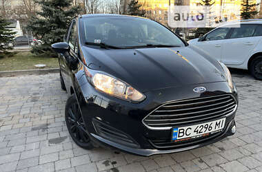 Седан Ford Fiesta 2016 в Львові