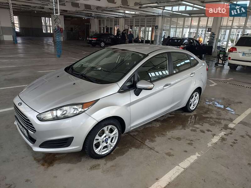 Седан Ford Fiesta 2013 в Николаеве