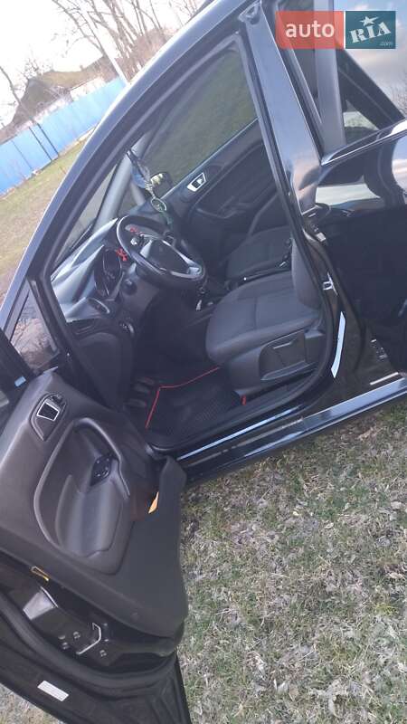 Хэтчбек Ford Fiesta 2014 в Пирятине