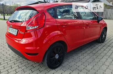 Хетчбек Ford Fiesta 2012 в Сваляві