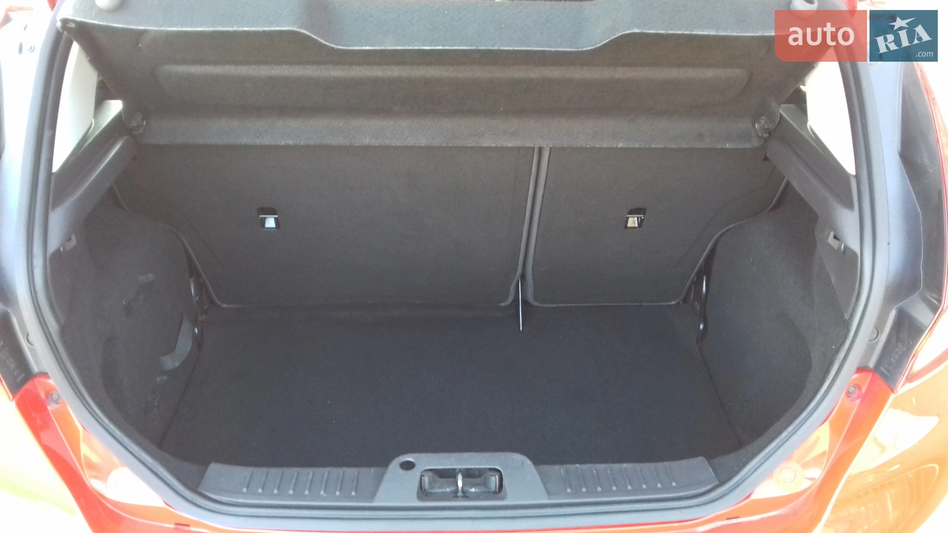 2013 Ford Fiesta - мініатюра 11