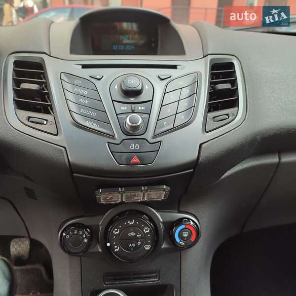 Хэтчбек Ford Fiesta 2013 в Киеве