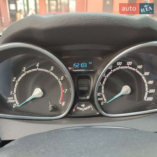 Хэтчбек Ford Fiesta 2013 в Киеве