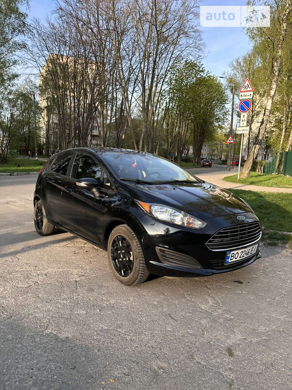Хэтчбек Ford Fiesta 2015 в Тернополе