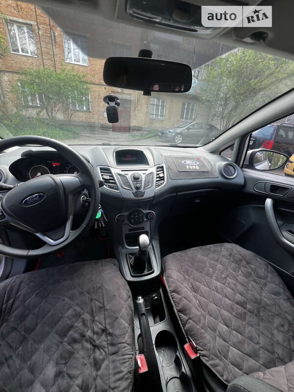 Хэтчбек Ford Fiesta 2010 в Львове фото 16 Хэтчбек Ford Fiesta 2010 в Львове