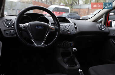 Хэтчбек Ford Fiesta 2016 в Львове