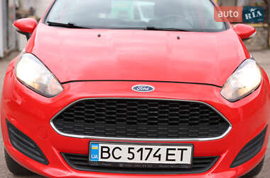 Хэтчбек Ford Fiesta 2016 в Львове