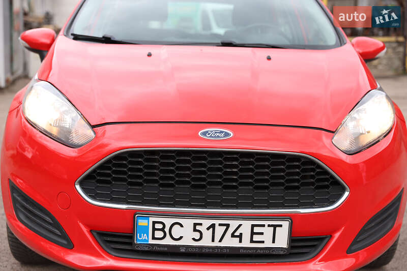 Хетчбек Ford Fiesta 2016 в Львові