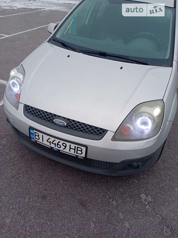 Хэтчбек Ford Fiesta 2007 в Полтаве