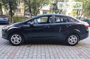 Седан Ford Fiesta 2015 в Івано-Франківську
