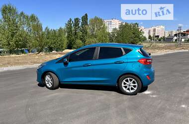 Хетчбек Ford Fiesta 2017 в Києві