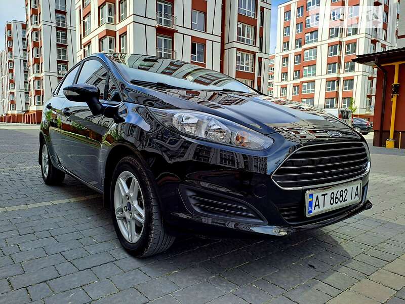 Седан Ford Fiesta 2019 в Івано-Франківську