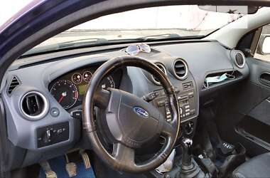 Хэтчбек Ford Fiesta 2007 в Ровно