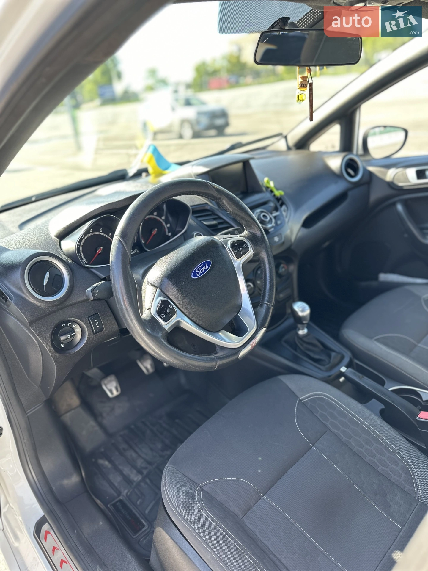 2013 Ford Fiesta - мініатюра 9