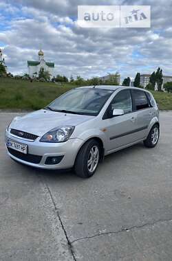 Хэтчбек Ford Fiesta 2007 в Ровно