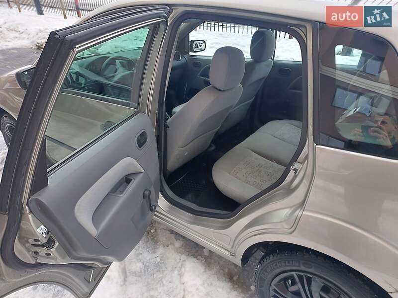 Хэтчбек Ford Fiesta 2003 в Киеве фото 15 Хэтчбек Ford Fiesta 2003 в Киеве