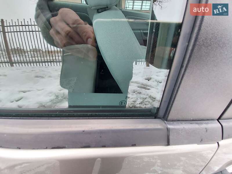 Хэтчбек Ford Fiesta 2003 в Киеве фото 20 Хэтчбек Ford Fiesta 2003 в Киеве