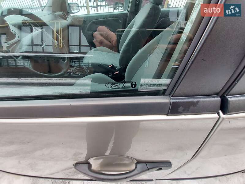 Хэтчбек Ford Fiesta 2003 в Киеве фото 22 Хэтчбек Ford Fiesta 2003 в Киеве