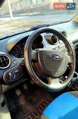 Хэтчбек Ford Fiesta 2002 в Краматорске