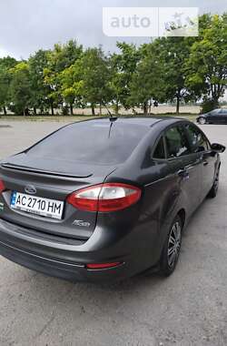 Седан Ford Fiesta 2014 в Владимир-Волынском