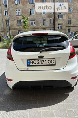 Хэтчбек Ford Fiesta 2009 в 