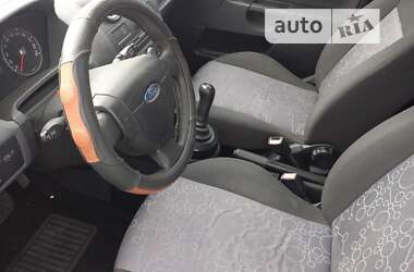 Хэтчбек Ford Fiesta 2006 в Киеве