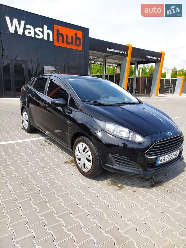 Седан Ford Fiesta 2019 в Киеве