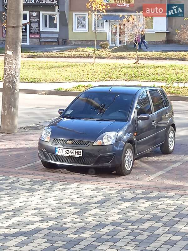 Хэтчбек Ford Fiesta 2007 в Ивано-Франковске