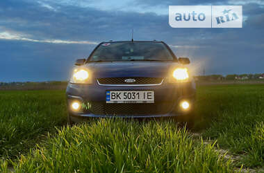 Хетчбек Ford Fiesta 2006 в Рівному