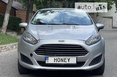 Седан Ford Fiesta 2015 в Кропивницькому