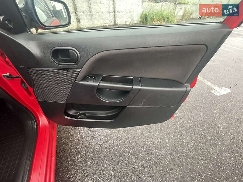 Хэтчбек Ford Fiesta 2007 в Ужгороде фото 11 Хэтчбек Ford Fiesta 2007 в Ужгороде