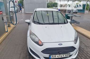 Седан Ford Fiesta 2015 в Києві