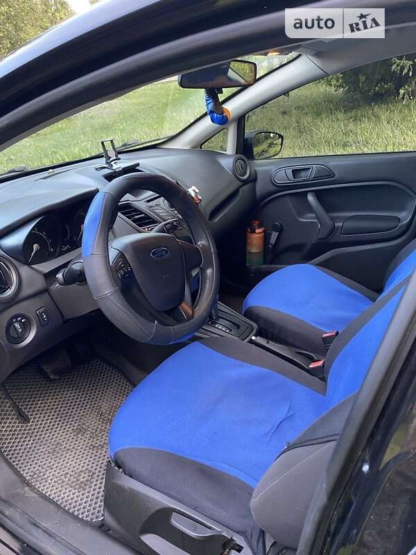 Хэтчбек Ford Fiesta 2014 в Киеве